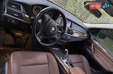 Внедорожник / Кроссовер BMW X5 2011 в 