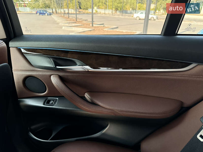 Позашляховик / Кросовер BMW X5 2014 в Дніпрі