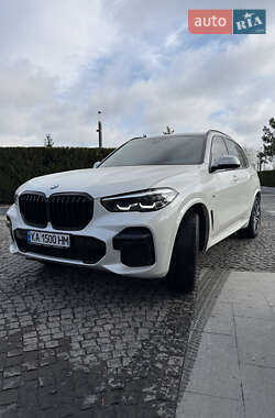 Внедорожник / Кроссовер BMW X5 2022 в 