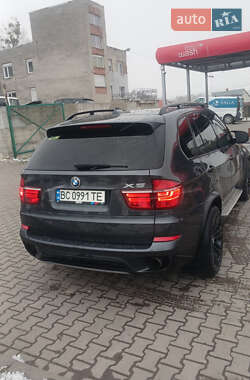 Позашляховик / Кросовер BMW X5 2011 в 