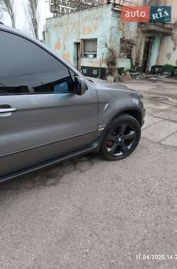 Внедорожник / Кроссовер BMW X5 2004 в 