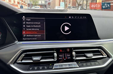 Позашляховик / Кросовер BMW X5 2018 в 