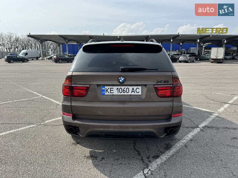 Внедорожник / Кроссовер BMW X5 2010 в Новомосковске