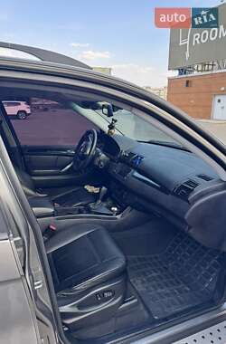 Внедорожник / Кроссовер BMW X5 2004 в 