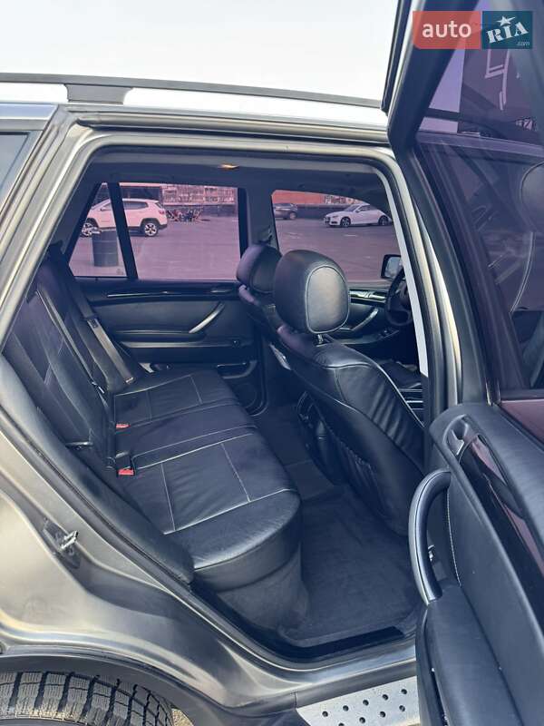 Позашляховик / Кросовер BMW X5 2004 в Києві