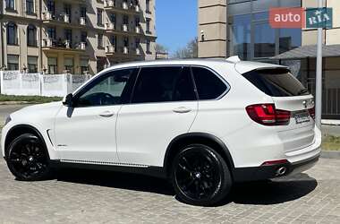 Позашляховик / Кросовер BMW X5 2016 в 