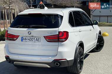 Позашляховик / Кросовер BMW X5 2016 в 