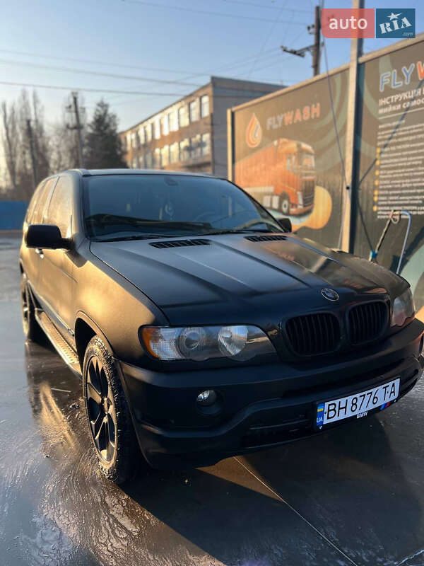 Внедорожник / Кроссовер BMW X5 2003 в 