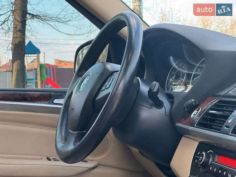 Позашляховик / Кросовер BMW X5 2011 в Охтирці