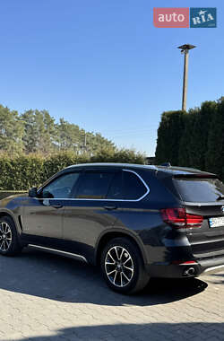 Внедорожник / Кроссовер BMW X5 2017 в 