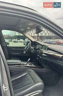 Внедорожник / Кроссовер BMW X5 2015 в 