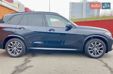 Позашляховик / Кросовер BMW X5 2021 в 