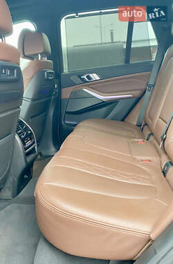 Позашляховик / Кросовер BMW X5 2021 в 