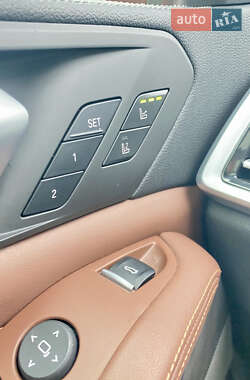Позашляховик / Кросовер BMW X5 2021 в 
