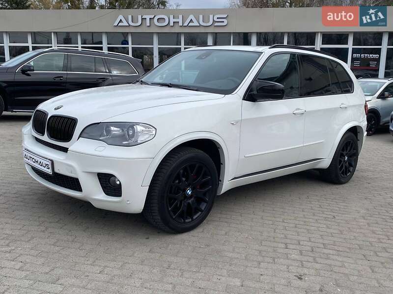 Позашляховик / Кросовер BMW X5 2011 в 