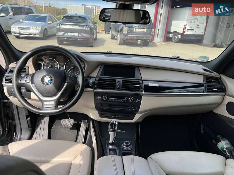 Внедорожник / Кроссовер BMW X5 2010 в Ковеле