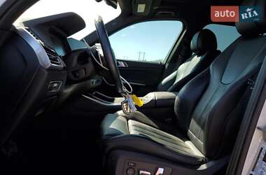 Позашляховик / Кросовер BMW X5 2018 в 