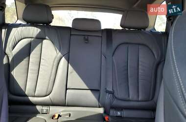 Позашляховик / Кросовер BMW X5 2018 в 