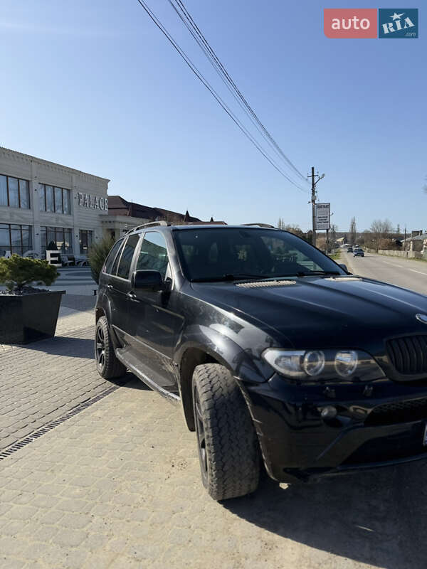 Позашляховик / Кросовер BMW X5 2004 в 