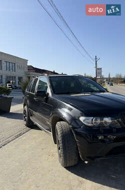 Позашляховик / Кросовер BMW X5 2004 в 
