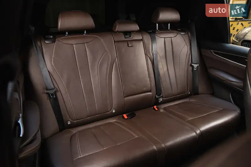 Позашляховик / Кросовер BMW X5 2015 в 
