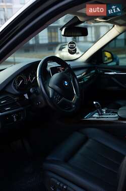 Внедорожник / Кроссовер BMW X5 2015 в 