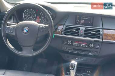 Позашляховик / Кросовер BMW X5 2011 в 