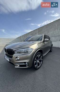 Позашляховик / Кросовер BMW X5 2017 в 