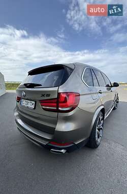 Позашляховик / Кросовер BMW X5 2017 в 