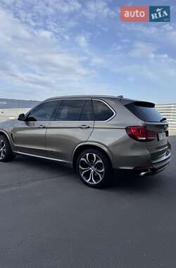 Позашляховик / Кросовер BMW X5 2017 в 