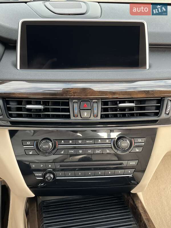 Внедорожник / Кроссовер BMW X5 2015 в Львове
