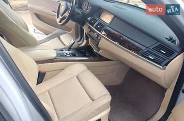 Позашляховик / Кросовер BMW X5 2008 в 