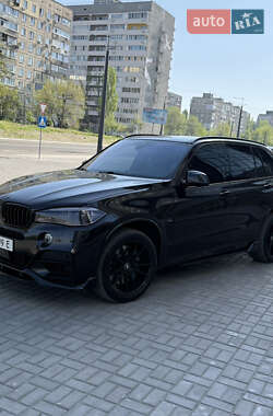 Позашляховик / Кросовер BMW X5 2015 в 