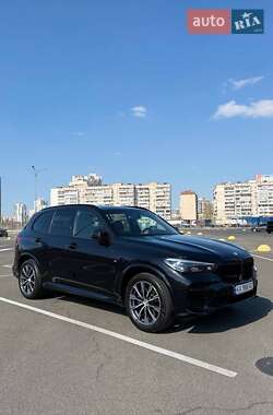 Позашляховик / Кросовер BMW X5 2021 в 