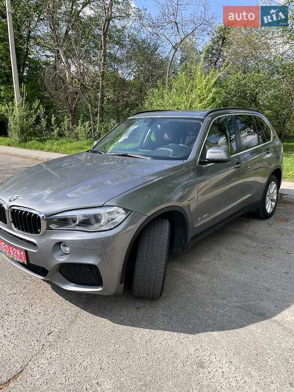 Позашляховик / Кросовер BMW X5 2016 в 
