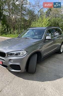 Позашляховик / Кросовер BMW X5 2016 в 