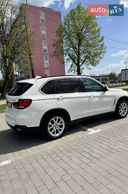 Позашляховик / Кросовер BMW X5 2016 в 