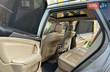 Позашляховик / Кросовер BMW X5 2010 в 