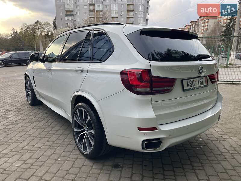 Позашляховик / Кросовер BMW X5 2017 в Чернівцях