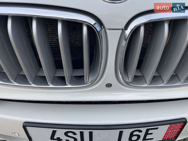 Позашляховик / Кросовер BMW X5 2017 в Чернівцях