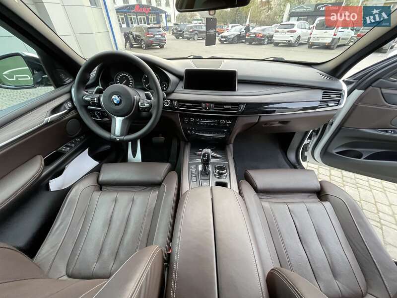 Позашляховик / Кросовер BMW X5 2017 в Чернівцях