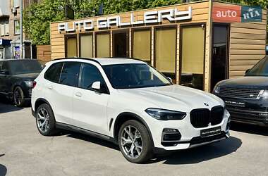 Внедорожник / Кроссовер BMW X5 2019 в 
