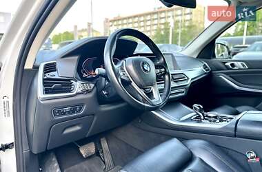 Внедорожник / Кроссовер BMW X5 2019 в 