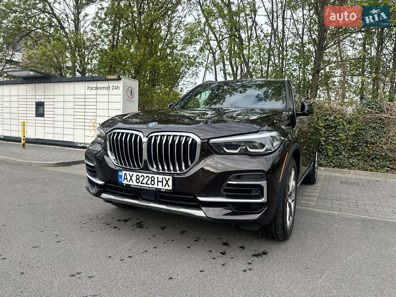 Внедорожник / Кроссовер BMW X5 2021 в 