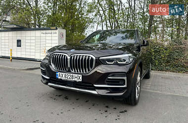 Внедорожник / Кроссовер BMW X5 2021 в 