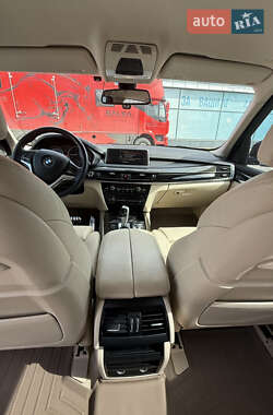 Внедорожник / Кроссовер BMW X5 2015 в 