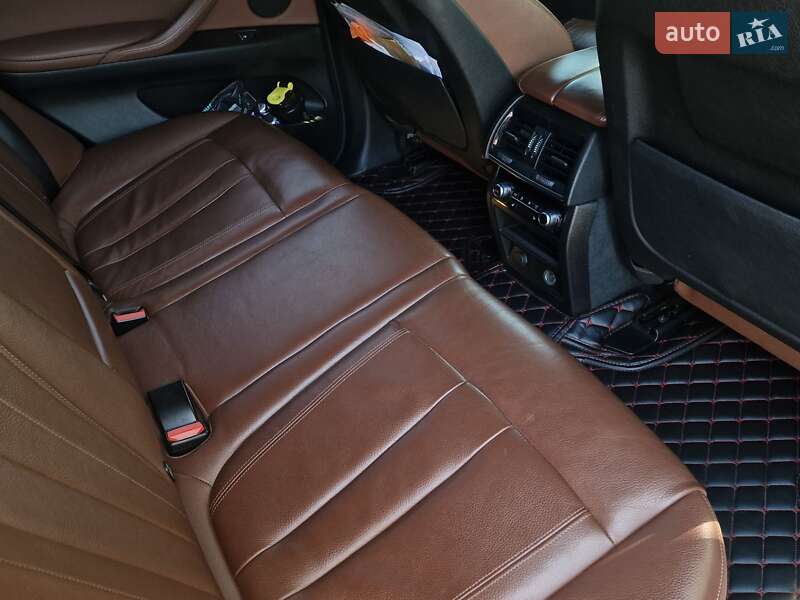 Позашляховик / Кросовер BMW X5 2015 в Миколаєві