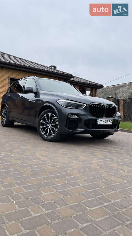 Внедорожник / Кроссовер BMW X5 2019 в 