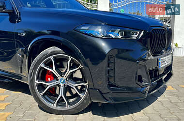 Позашляховик / Кросовер BMW X5 2022 в 