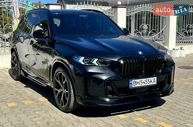 Позашляховик / Кросовер BMW X5 2022 в 